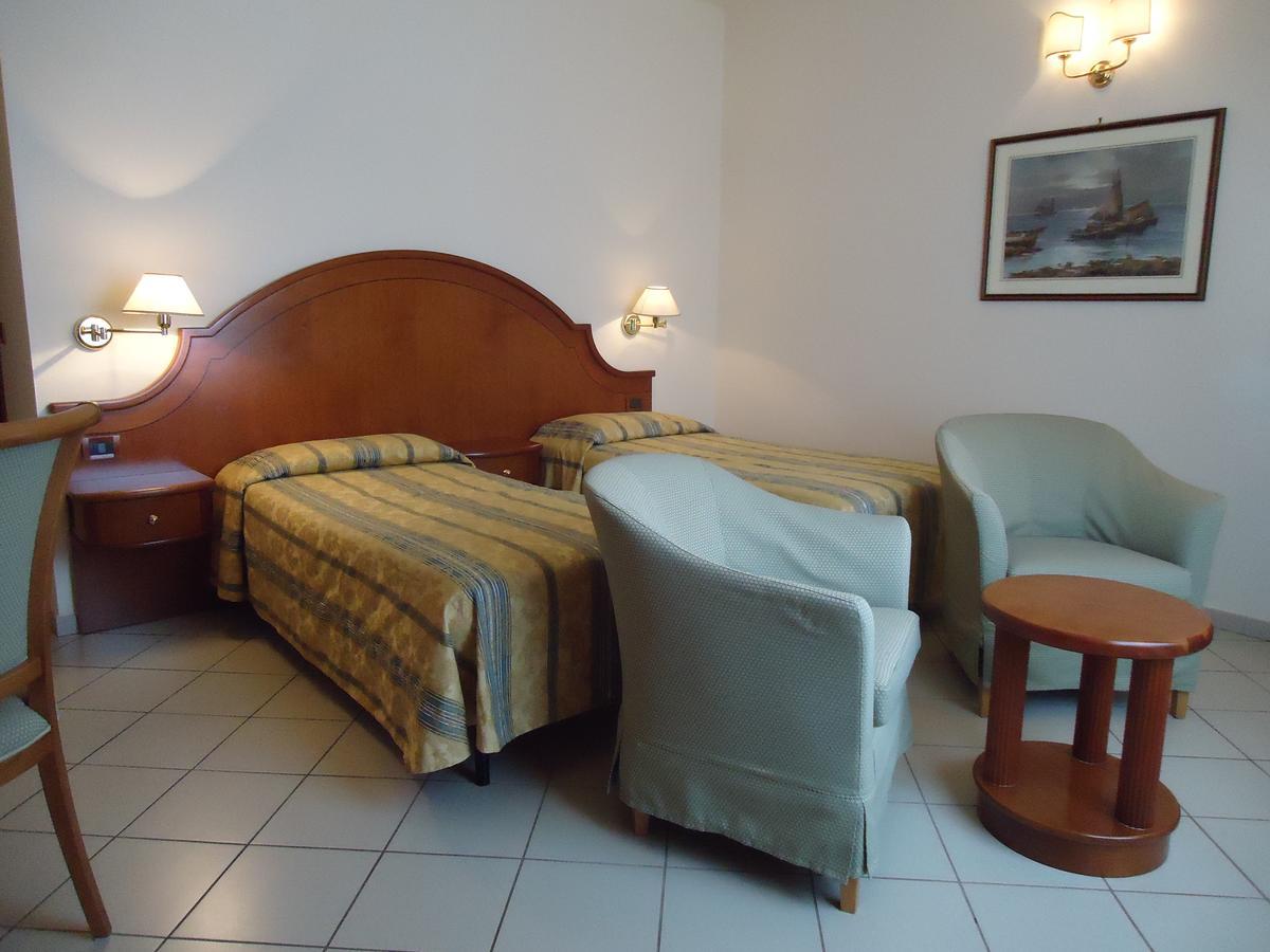 Albergo Roma Casciana Terme Buitenkant foto